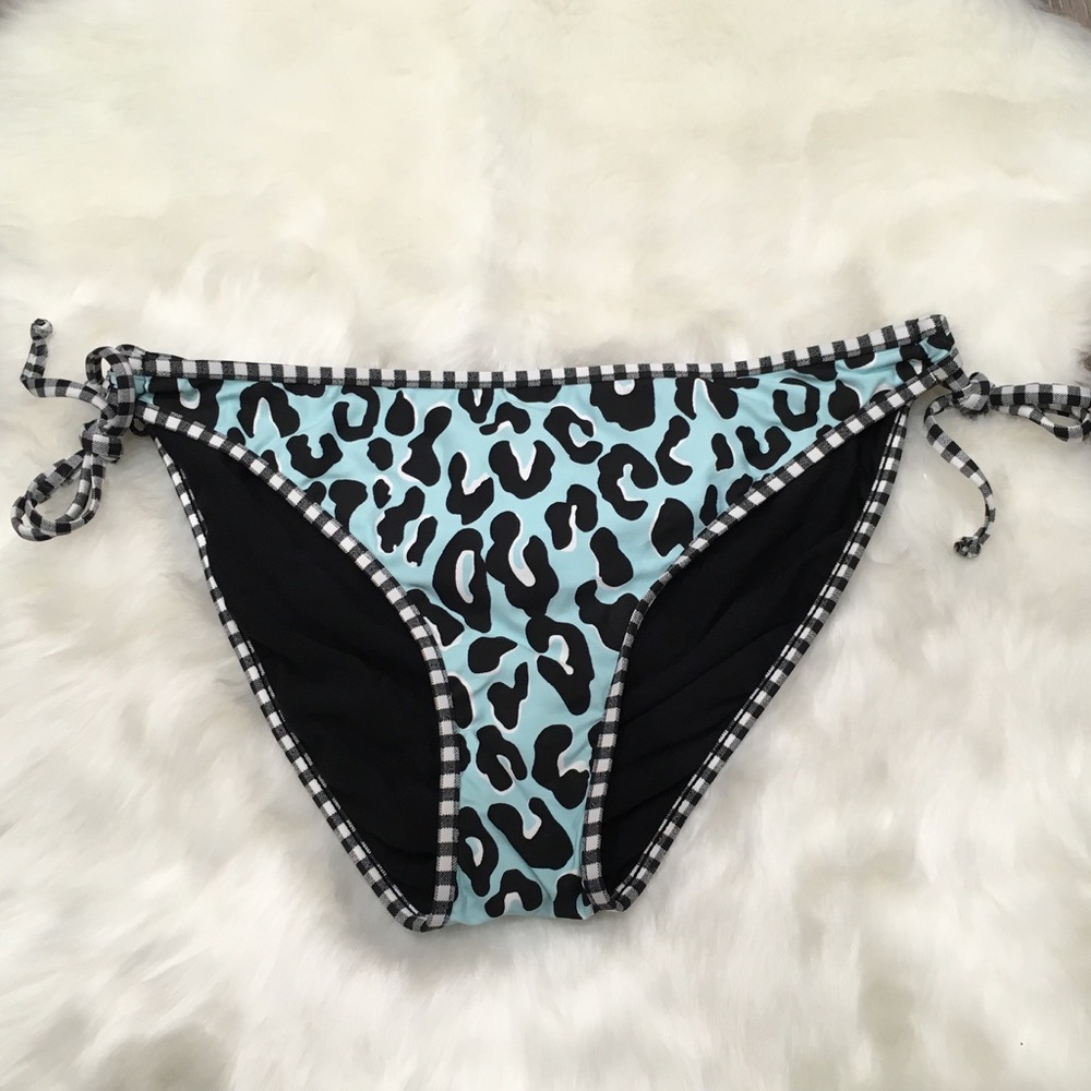 RAMPAGE Animal Print Bikini Bottom Size L. NWT.